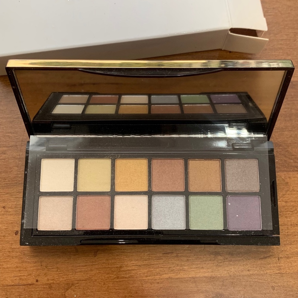 Nordstrom Eye Shadow and Lip Palette 17 Color All in One Makeup Set